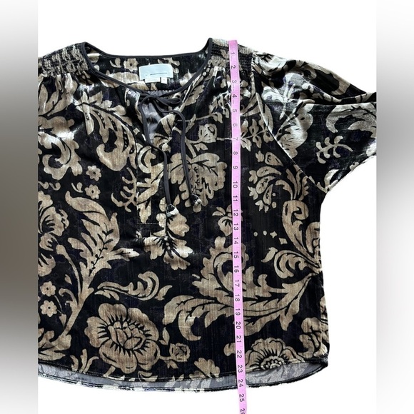 Anthropologie Faustine Velvet Peasant Blouse size x-small. - Picture 11 of 11